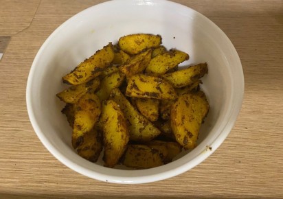 Румяная картошка по-деревенски: простое и аппетитное блюдо в духовке