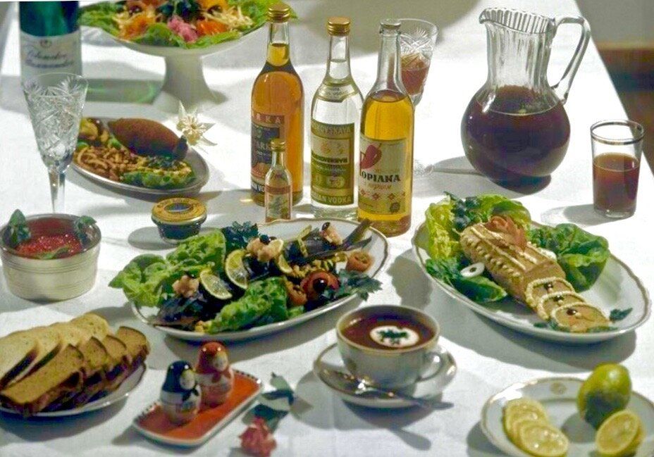 Тайны советских ресторанов: как еда и статус переплетались