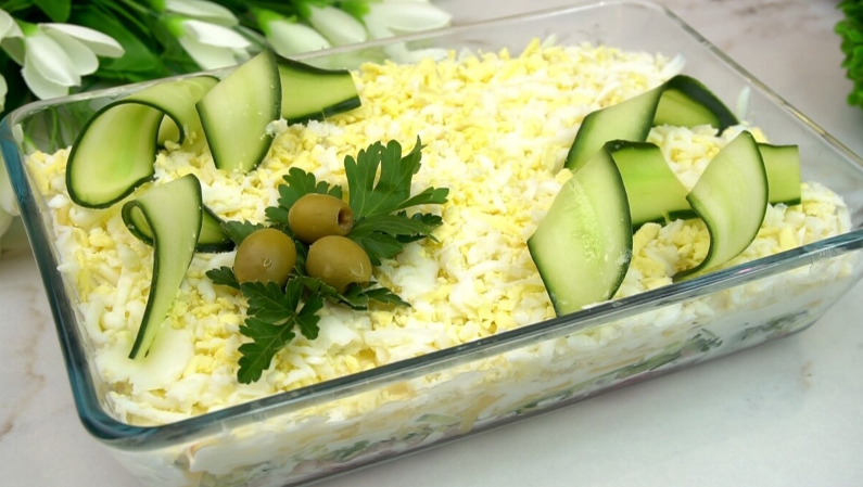 Салат с ветчиной, который удивит вашим вкусом: секреты создания