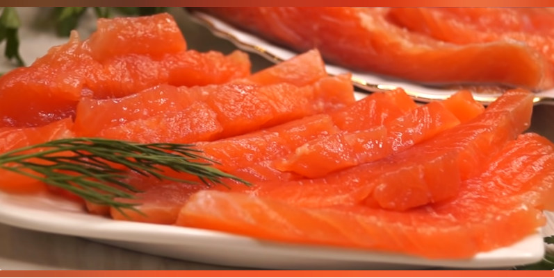 Как засолить красную рыбу в домашних условиях: простой и вкусный рецепт