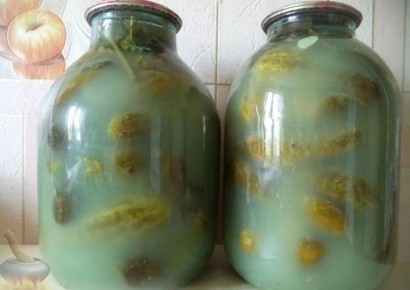 Упс! Как реанимировать помутневшие огурцы в банках