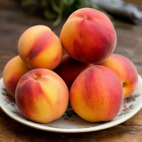 Как вкусно приготовить персики: простые и невероятные рецепты