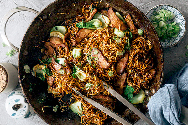 Уникальный вкус жареной лапши с Чар Сиу, который стоит попробовать