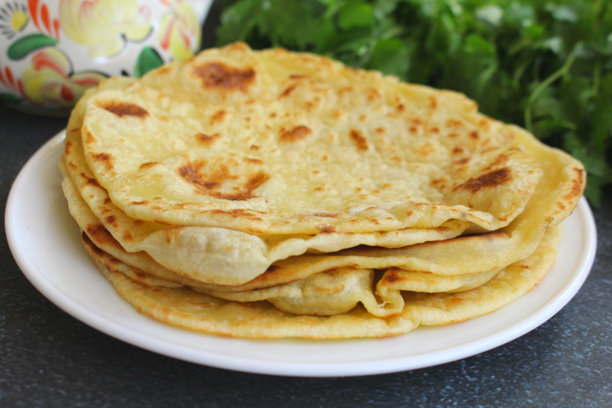 Привлекательные заварные лепешки на сковороде для любого стола