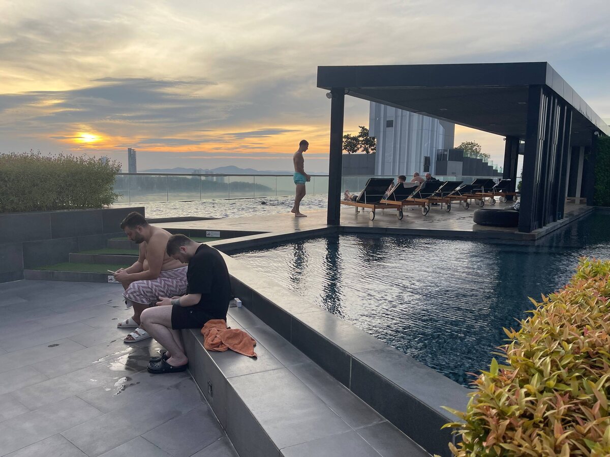 Паттайя: Русская община и культурные столкновения