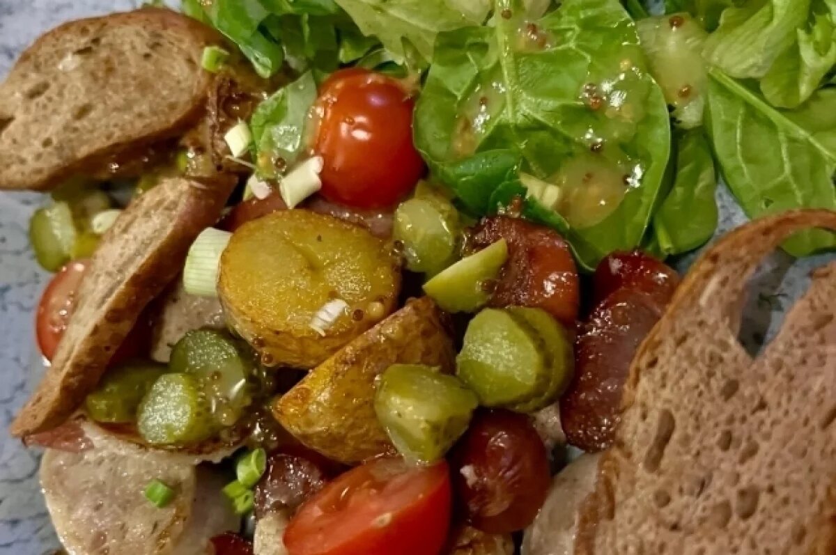 Кафе Eclair в Казани выплатит компенсацию пострадавшему от сальмонеллы