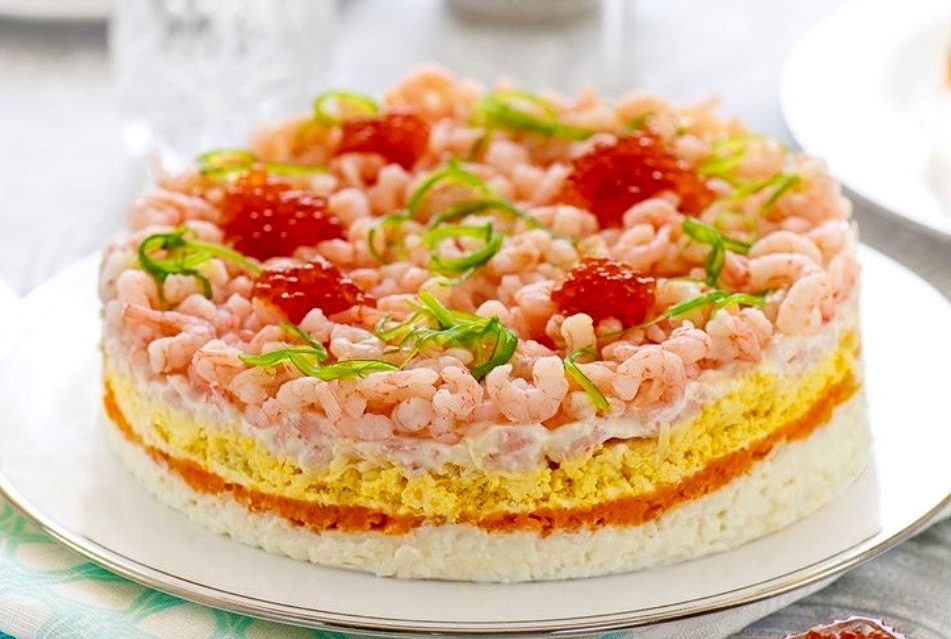 Праздничные салаты с красной рыбой: рецепты, которые покорят всех