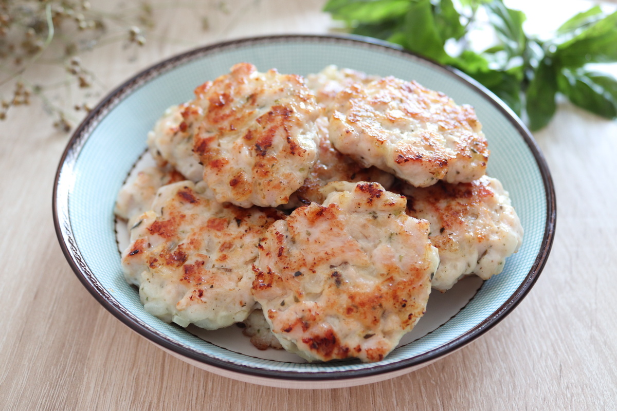 Куриные котлеты по-албански: мягкость и вкус, о которых мечтаешь