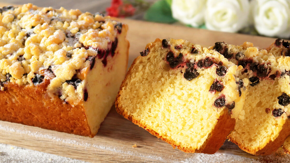 Нежный творожный кекс с ягодами: быстро и просто в любом доме