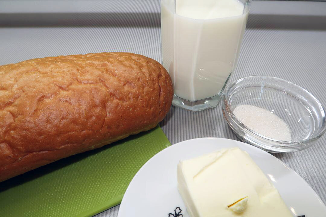 Пальчики оближешь: гренки с молоком и сливочным маслом для завтрака