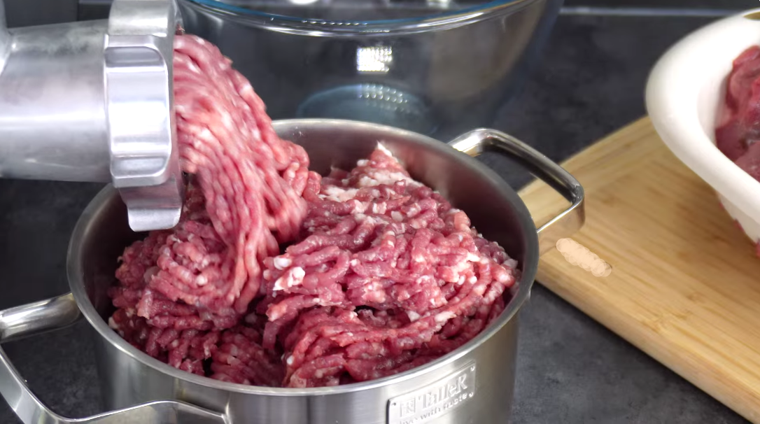 Как избежать проблем с мясорубкой: секреты идеального фарша
