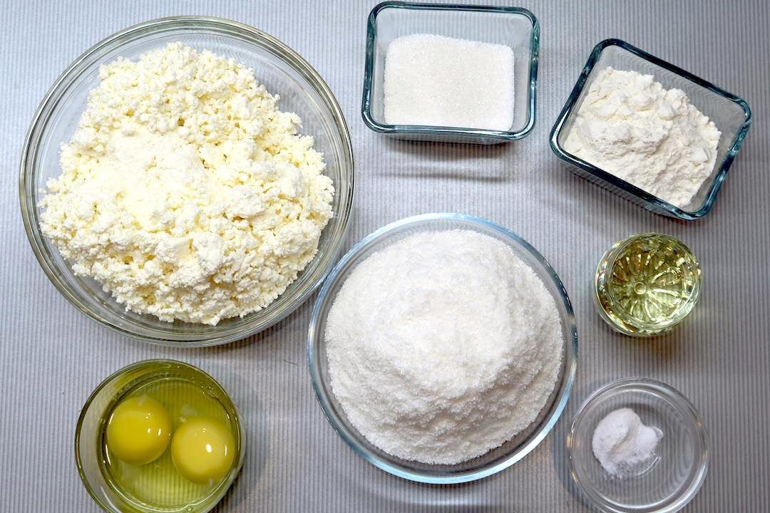 Как приготовить нежные кокосовые сырники для идеального завтрака