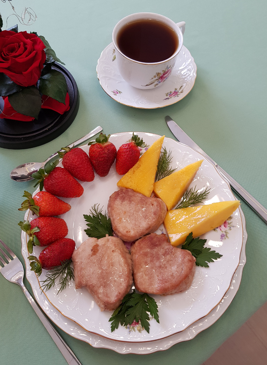 Свиные медальоны в панировке