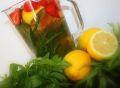 Освежающий лимонад с мятой и ягодами