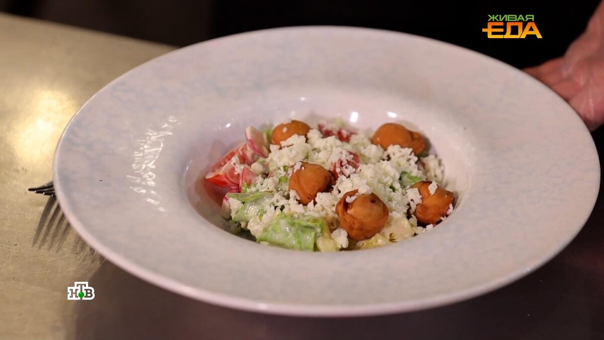 Необычные версии салата «Цезарь», которые удивят гурманов