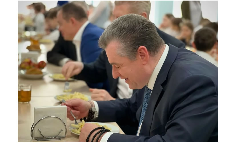 Кулинарные предпочтения депутатов: что подают в столовой Госдумы