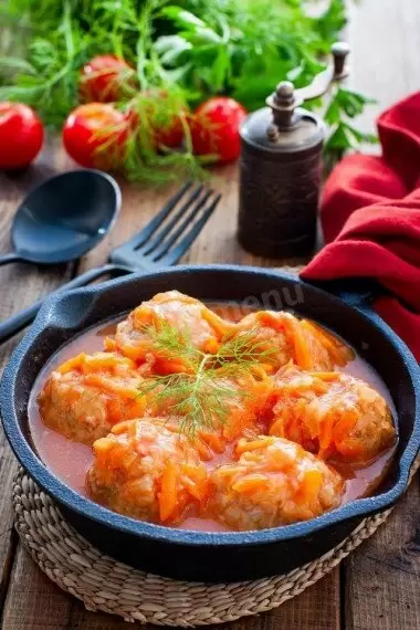 Тефтели в томатном соусе: классика, проверенная временем