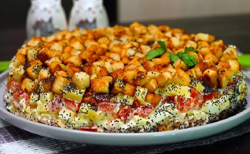 Непревзойденный салат «Обжорка» — идеальное угощение для праздничного стола