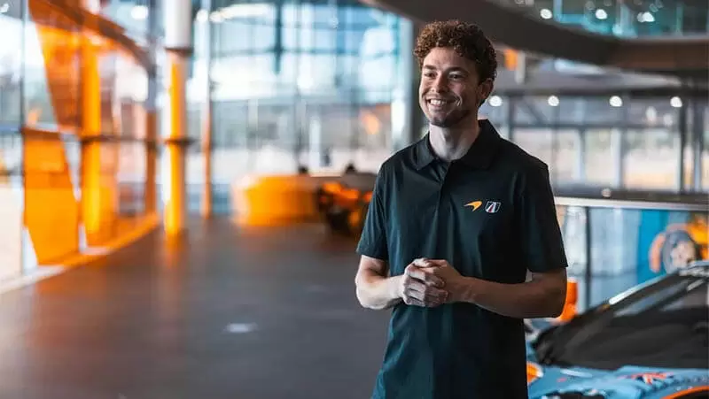 McLaren назначает Йенсена первым пилотом гиперкаров на 2027 год