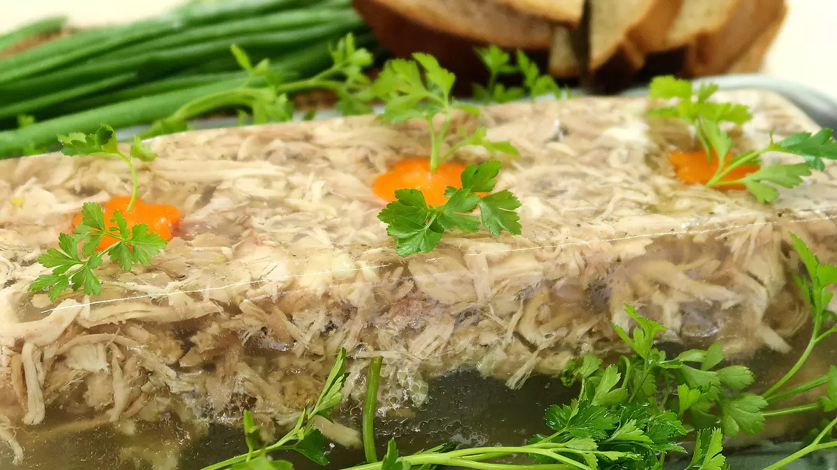 Нежный куриный холодец: приготовление и советы