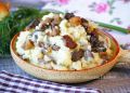 Нежное картофельное пюре с лесными грибами: осеннее наслаждение